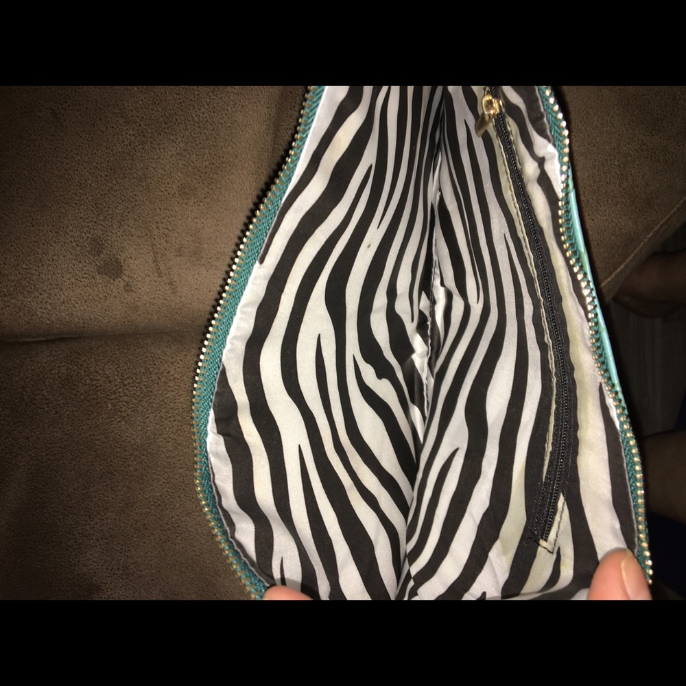Purse - Picture 2 of 2